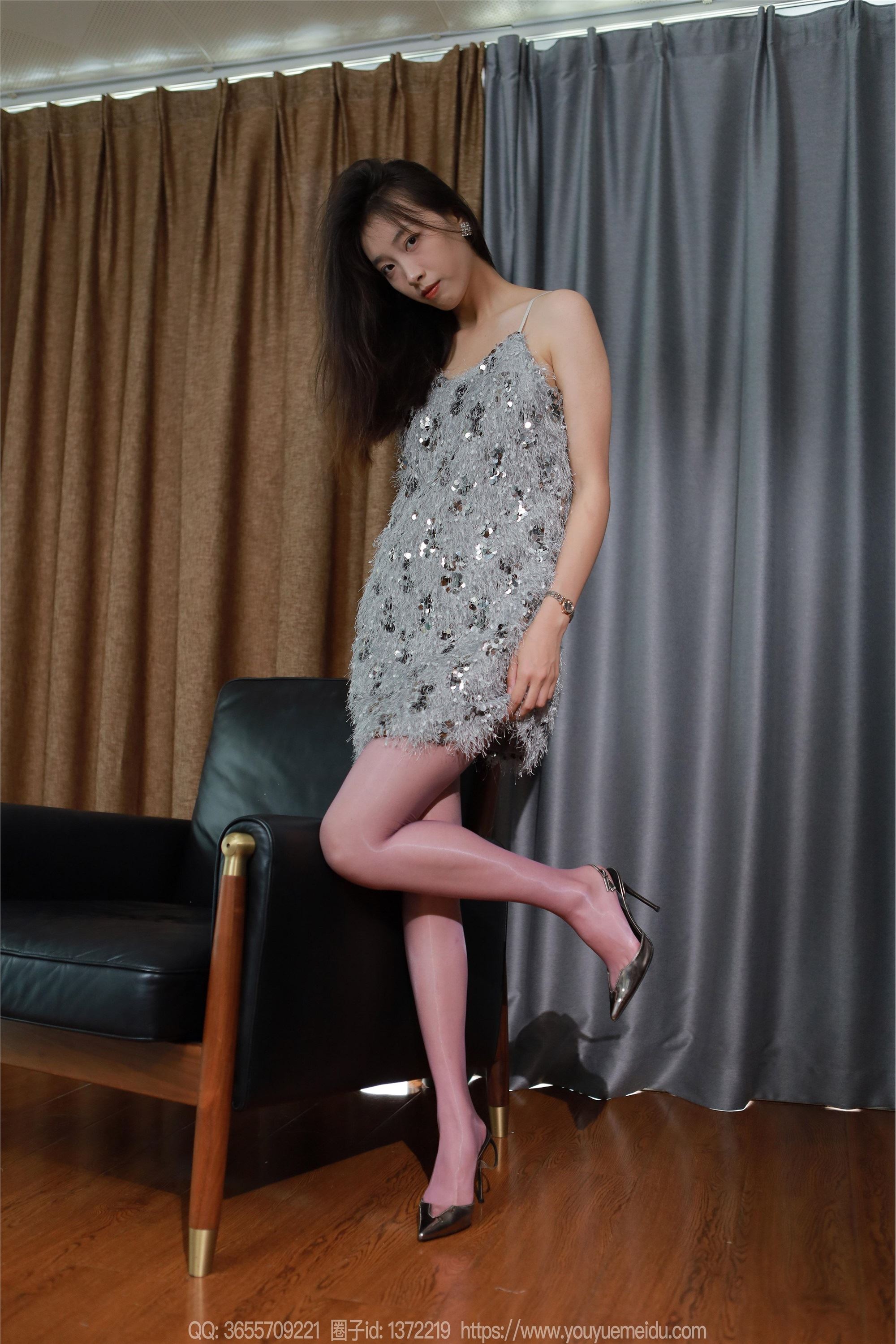 IESS异思趣向  2024.07.18 丝享家 1797 小九《闪亮的红》